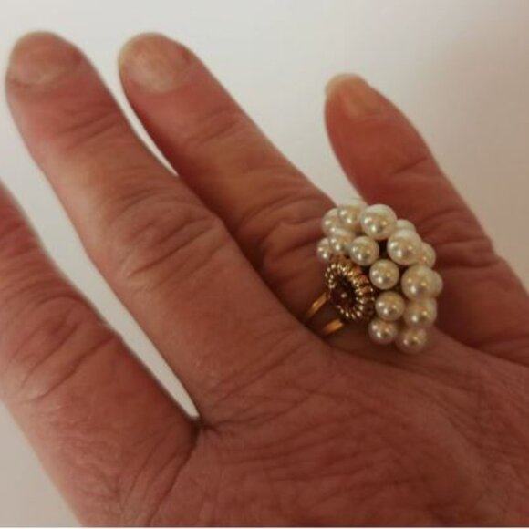 Fabulous 14 kt Vintage Akoya Pearl and Ruby Ring - Picture 4 of 12